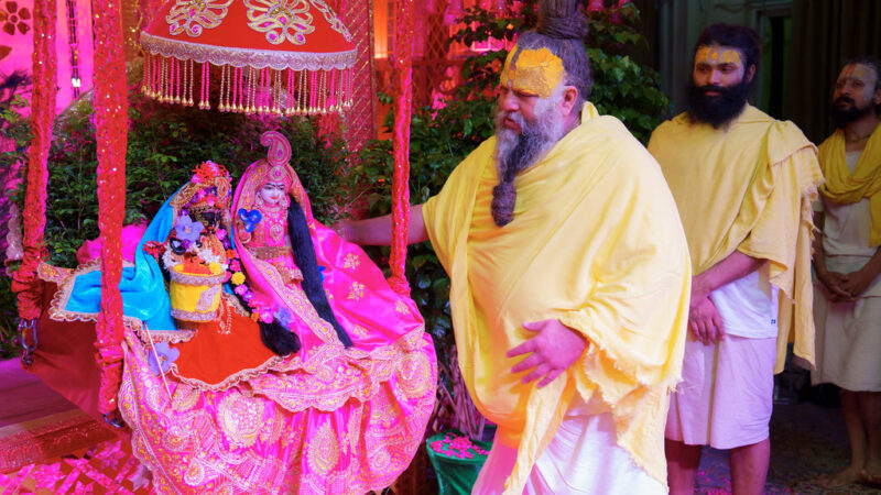 प्रेमानंद जी महाराज by hindurastrabharat.com